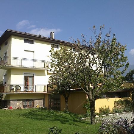 Апартаменты Casa Ferrari Monica Кальчераника-аль-Лаго Экстерьер фото